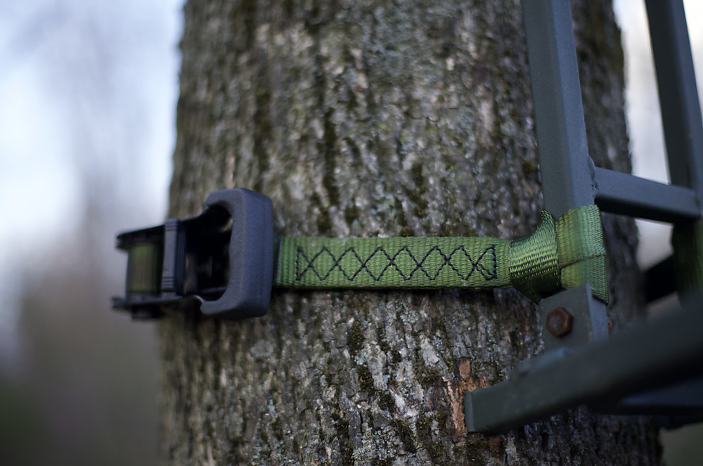 Endless Loop Hunting Treestand Ratchet Strap In Use Trucking Depot