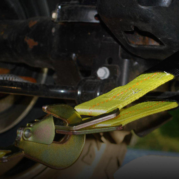 The Differences Between Tie Down Straps and Tow Straps