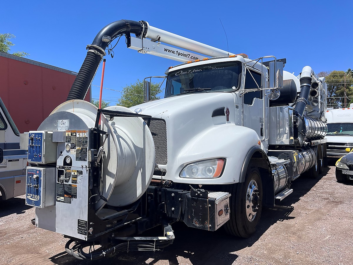 2014 KENWORTH T440 VACTOR AZ