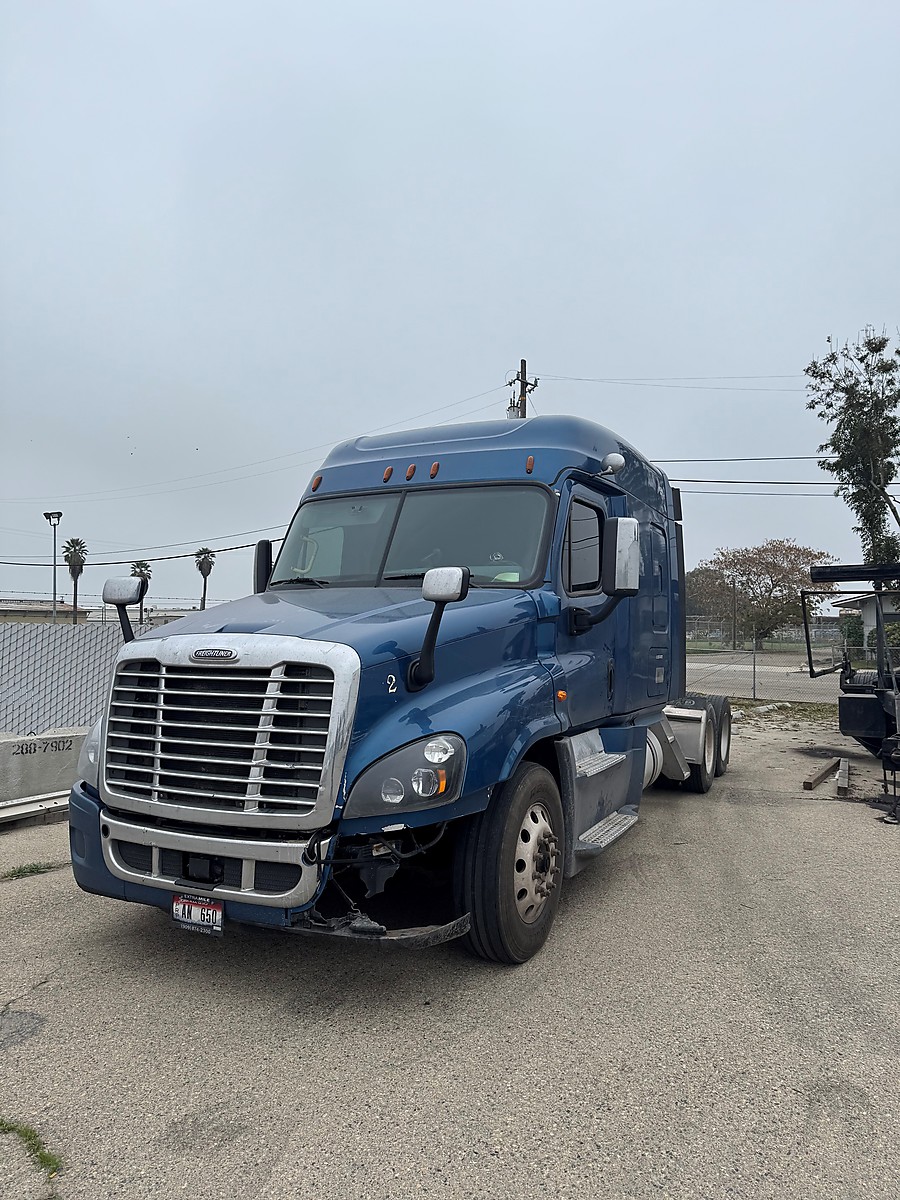 2019 FREIGHTLINER CASCADIA CA