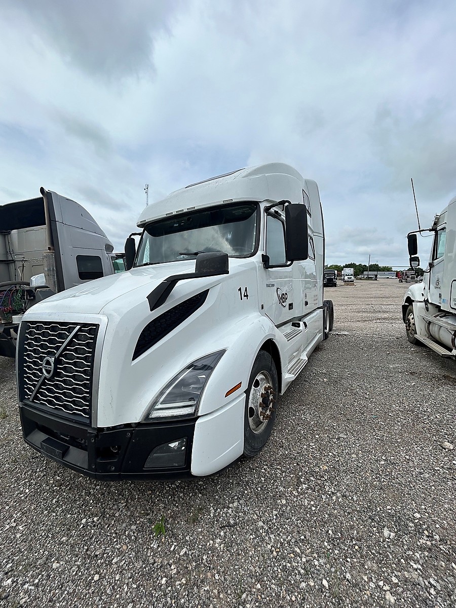 2022 VOLVO 64T860 SLEEPER TX