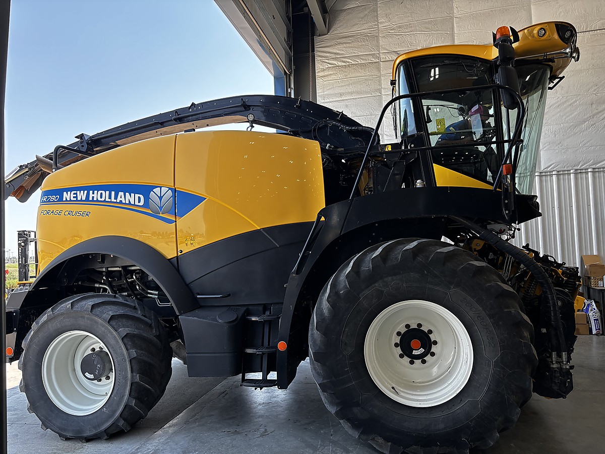 2021 NEW HOLLAND FR780 NE