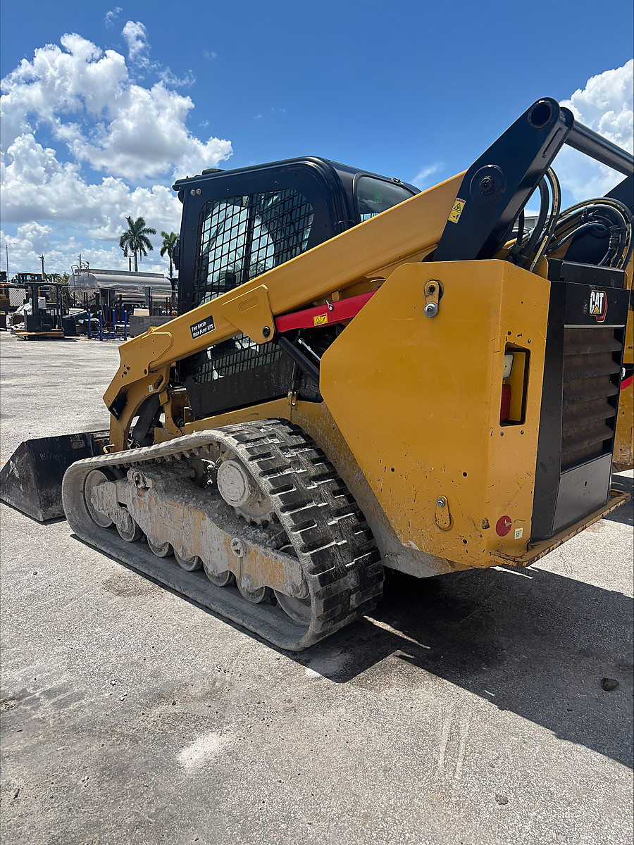 2023 CAT 289D3